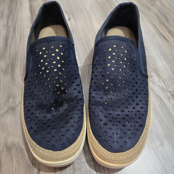 Sonoma Blue Slip On Shoes Sz 9.5 Navy/tan - Picture 1 of 11